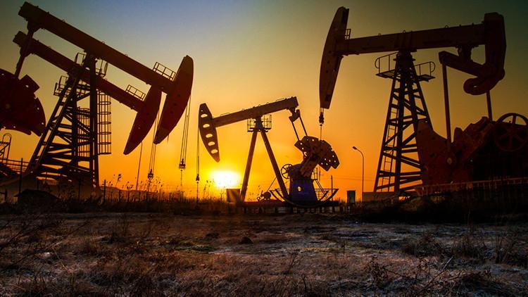 ABD’nin abluka kararıyla petrol sert yükseldi